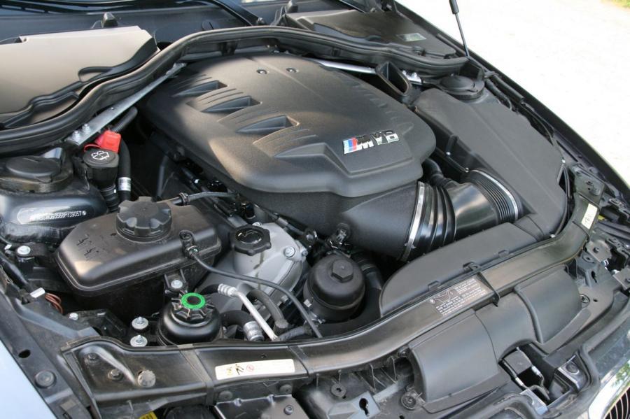  BMW M3 2008 года  (фото 83 из 219)
